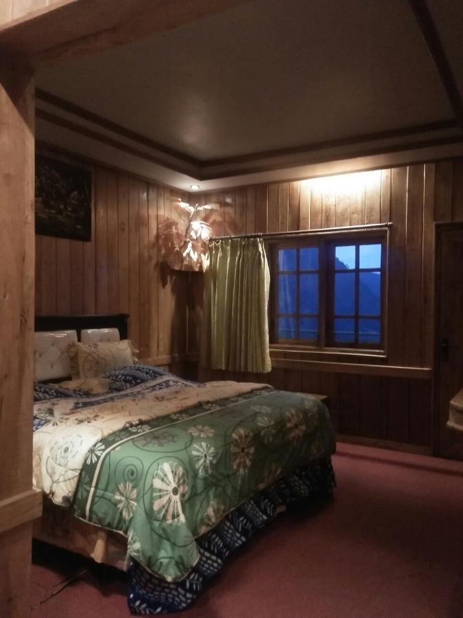 チェマラ インダー ホテル ブロモ山 エクステリア 写真